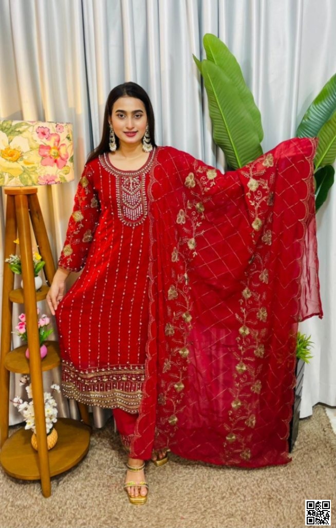 ✨ Weightless Jorjet Sequence & Pearl Work Four-Piece Set ✨ (u8vl2)